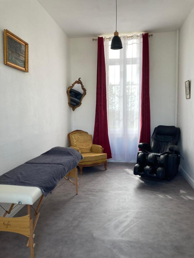 Chambre Romantique Dans Le Chateau De La Bouchatte Chazemais Zewnętrze zdjęcie