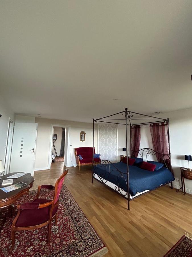 Chambre Romantique Dans Le Chateau De La Bouchatte Chazemais Zewnętrze zdjęcie